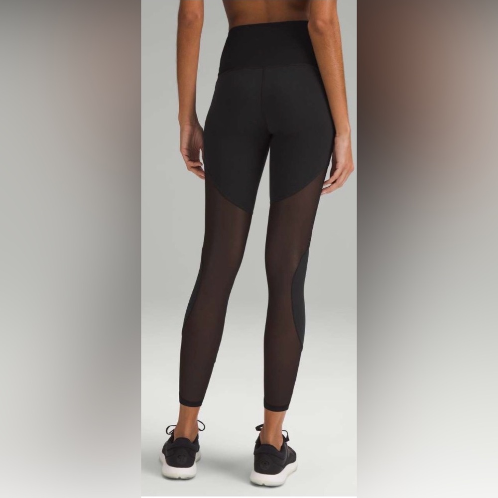 NWT- Lululemon Lululemon Wunder Train Mesh Panel
High-Rise Tight 25"
